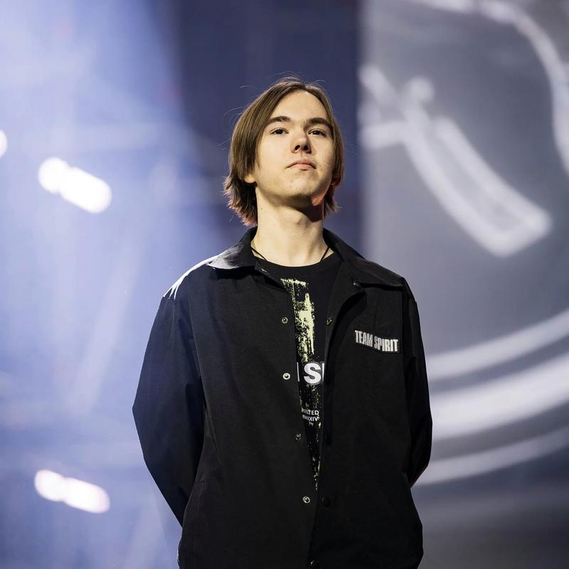 Complexity 在 BLAST Premier： Fall Groups 2024 上击败了 OG