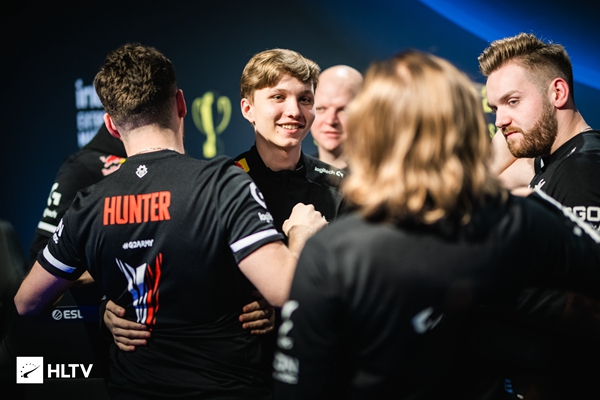 Kenzhu谈EDG被横扫：今天哪里谈的上遗憾？这状态后面赢不了！