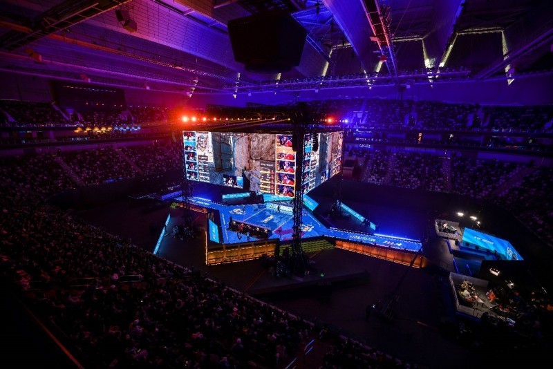 反诈防范：高回报承诺的心理诱因分析。（防范诈骗：高收益承诺背后的心理诱因剖析）